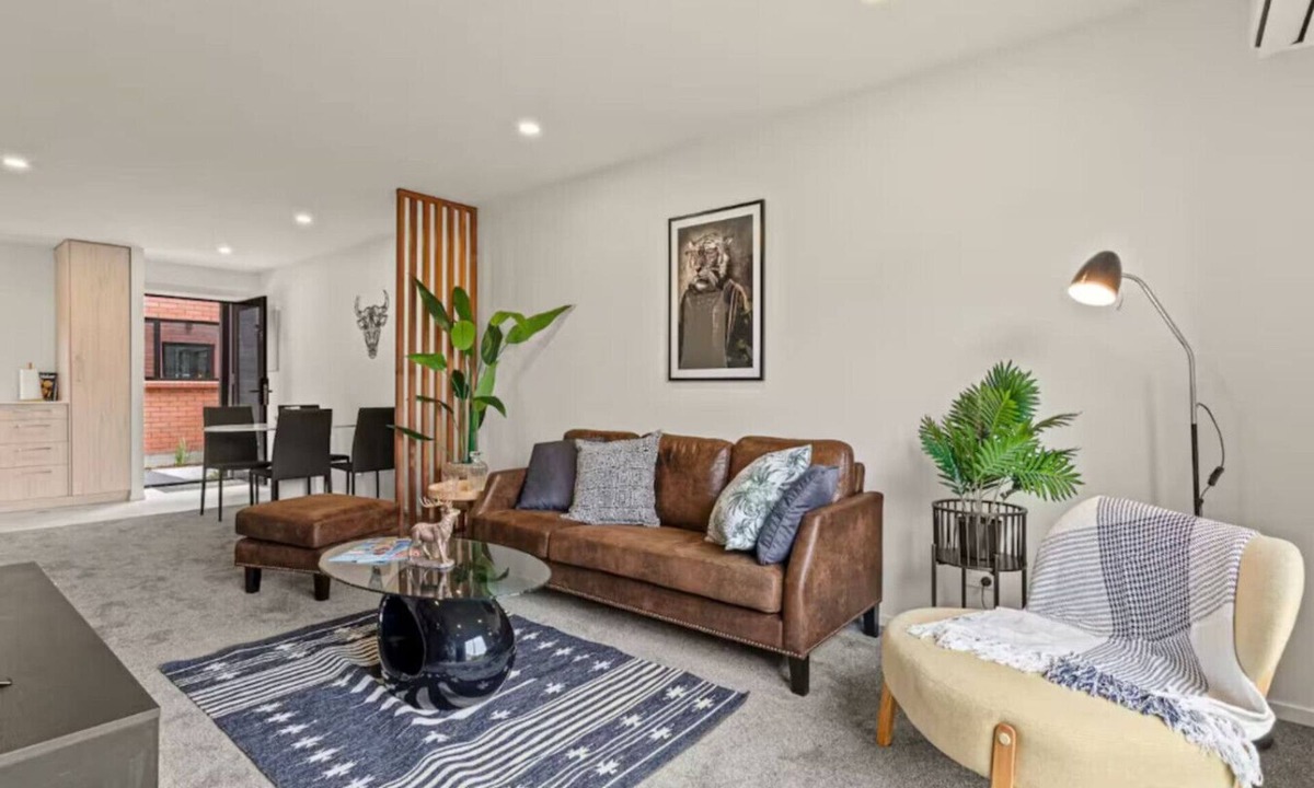 Henderson House | Comfortable Family Home