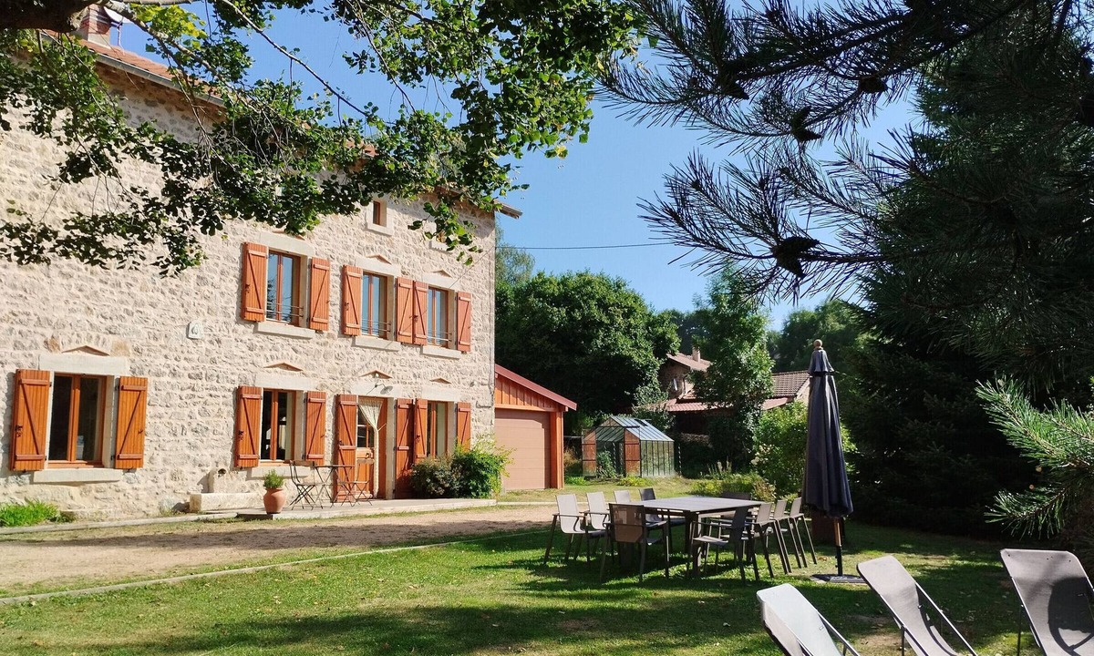 Craponne-sur-Arzon Cottage | Comfortable gîte in Auvergne near hiking trails