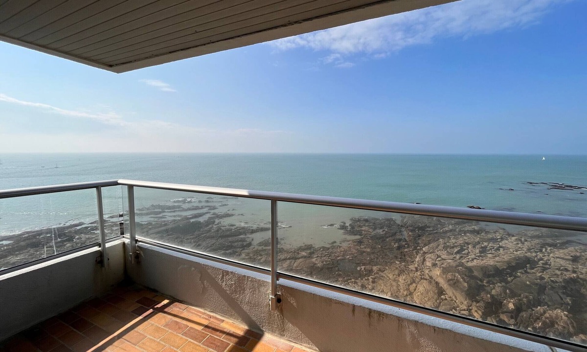 Les Sables d'Olonne Apartment | Comfortable apartment with ocean view, 2 bedrooms and balcony