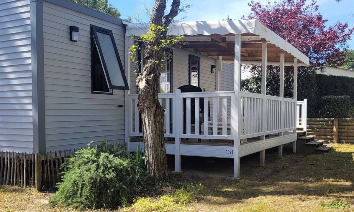 Saint-Jean-de-Monts House | Comfortable mobile home with terrace for 6