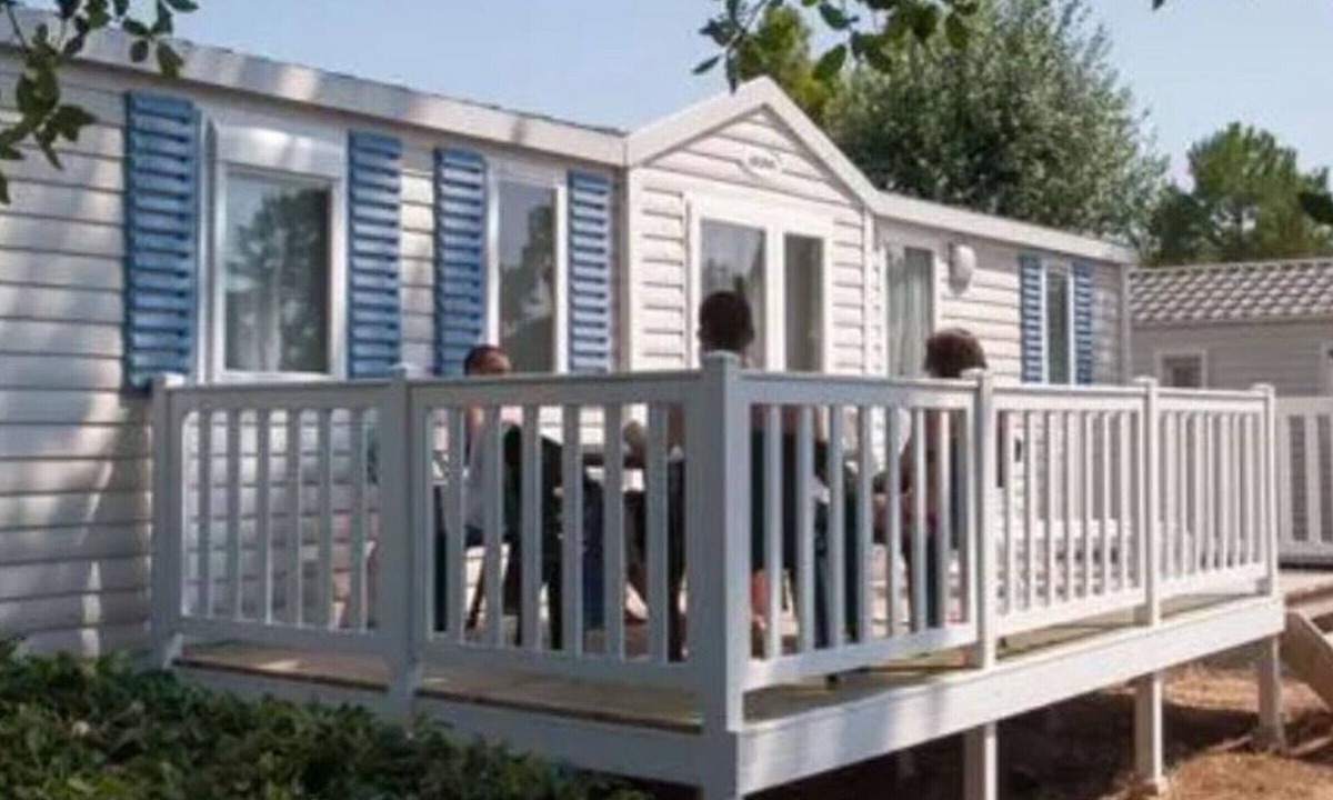 Saint-Jean-de-Monts House | Comfortable mobile home with terrace, sleeps 6