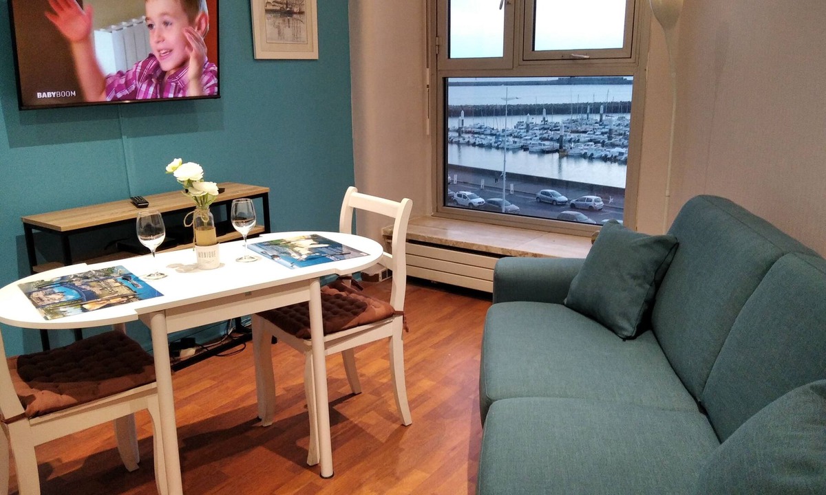 Downtown Le Havre Apartment | COMFORTABLE FRANCE STUDIO WITH BREATHTAKING HARBOR AND SEA VIEWS