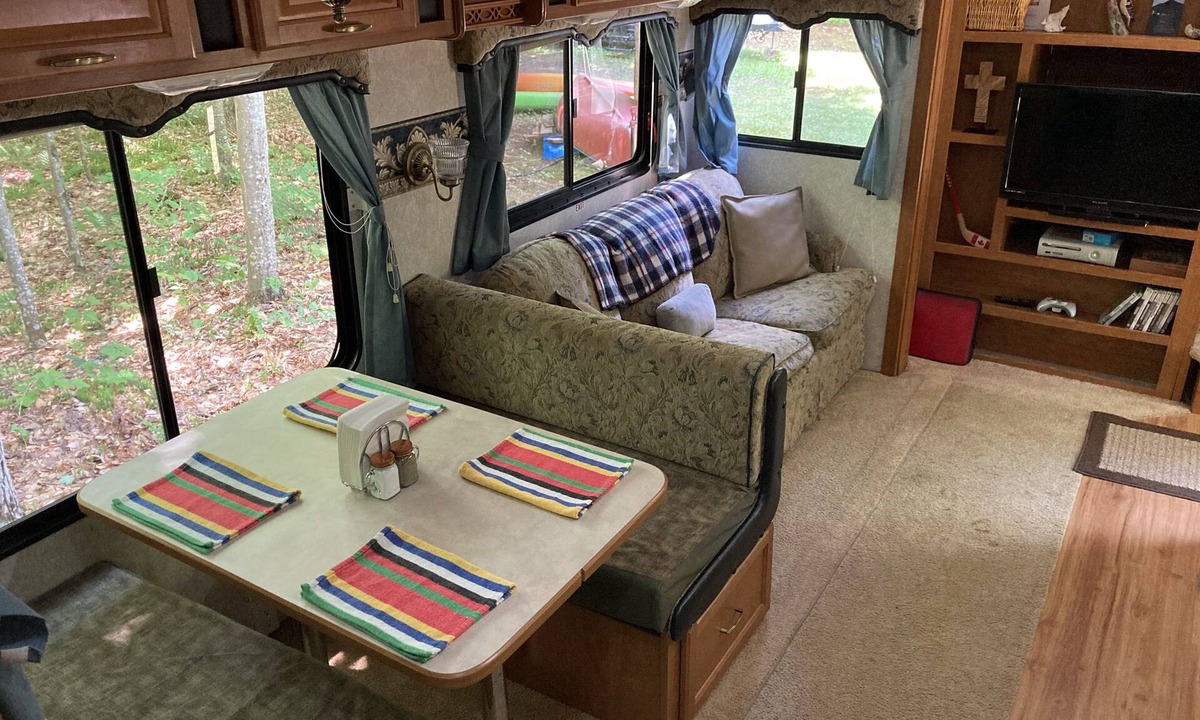 Town of Clifton House | Comfortable Getaway - Adirondack RV