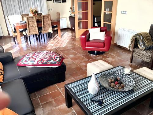 Quintanilla del Agua y Tordueles House | Comfortable House in Quintanilla
