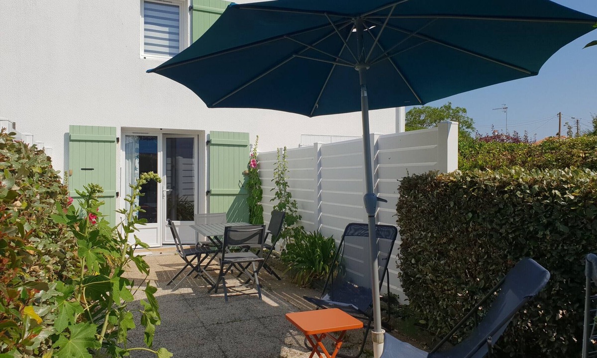 La Faute-sur-Mer Villa | Comfortable house, walk to beach and shops, pets allowed upon request