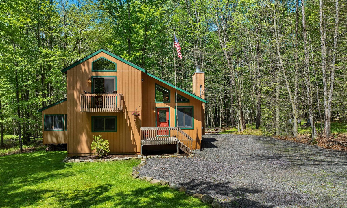 Gouldsboro House | Comfortable home in Pocono Resort Community