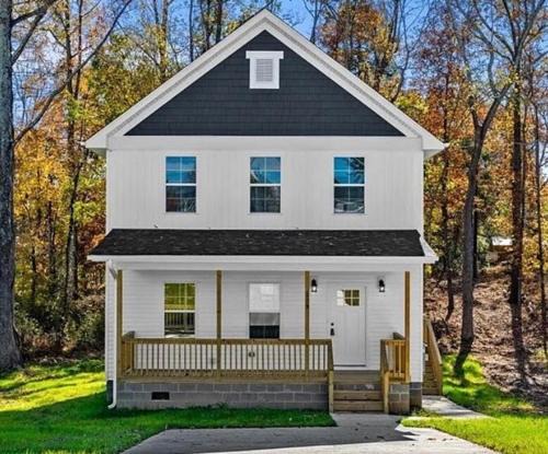 Burlington House | Comfortable Home Near Downtown Burlington NC