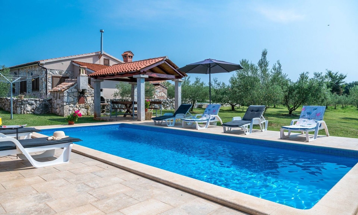 Grandici Villa | Comfortable house with swimming pool, in quiet village