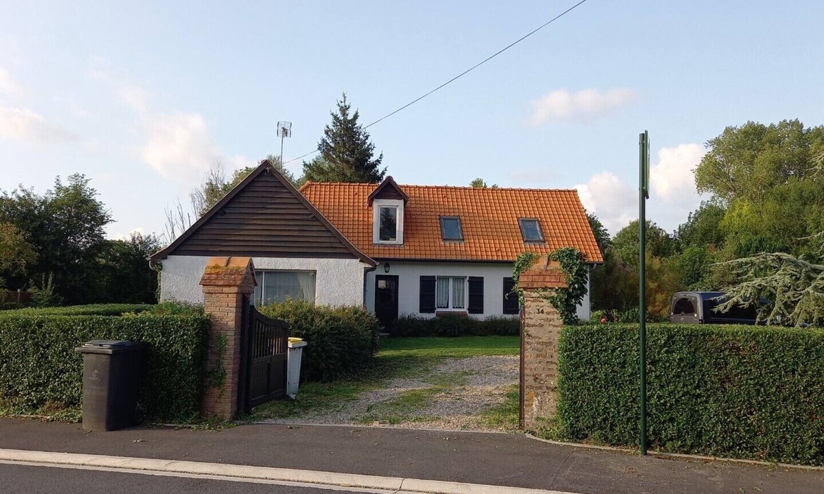 Verton House | Comfortable house with large garden