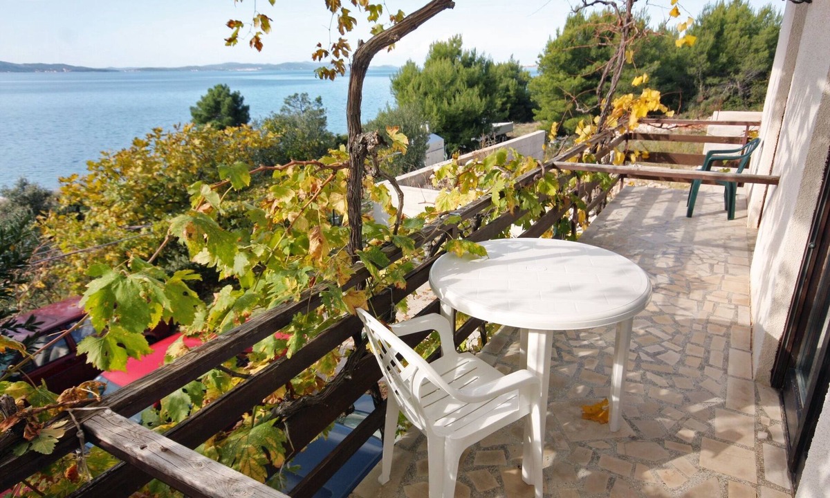 Sveti Petar Apartment | Comfortable and spacious apartment with balcony and sea view Sveti Petar, Biograd (A-358-b)