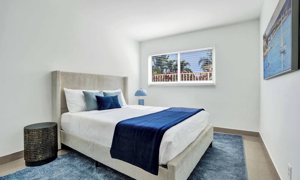 Mango Groves House | Comfortable Large Studio w/Pool at Lake Worth