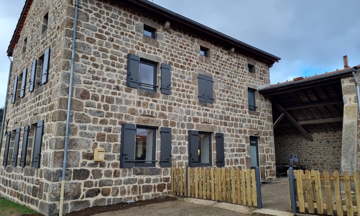La Versanne Cottage | Comfortable lodging for 10/14 people, pets allowed
