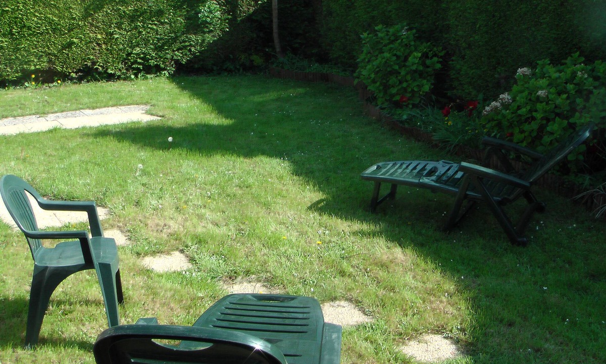 Bernieres-sur-Mer House | Comfortable, on its private plot/sea at 400m/pool on site