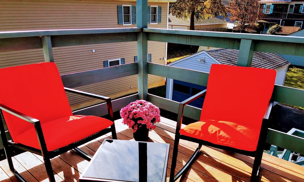 North Tonawanda Apartment | Comfortable place, in the historical district.