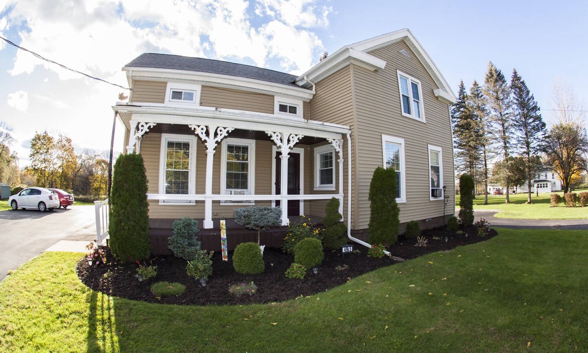 Vernon Apartment | Comfortable place to work, Priced per-person rate