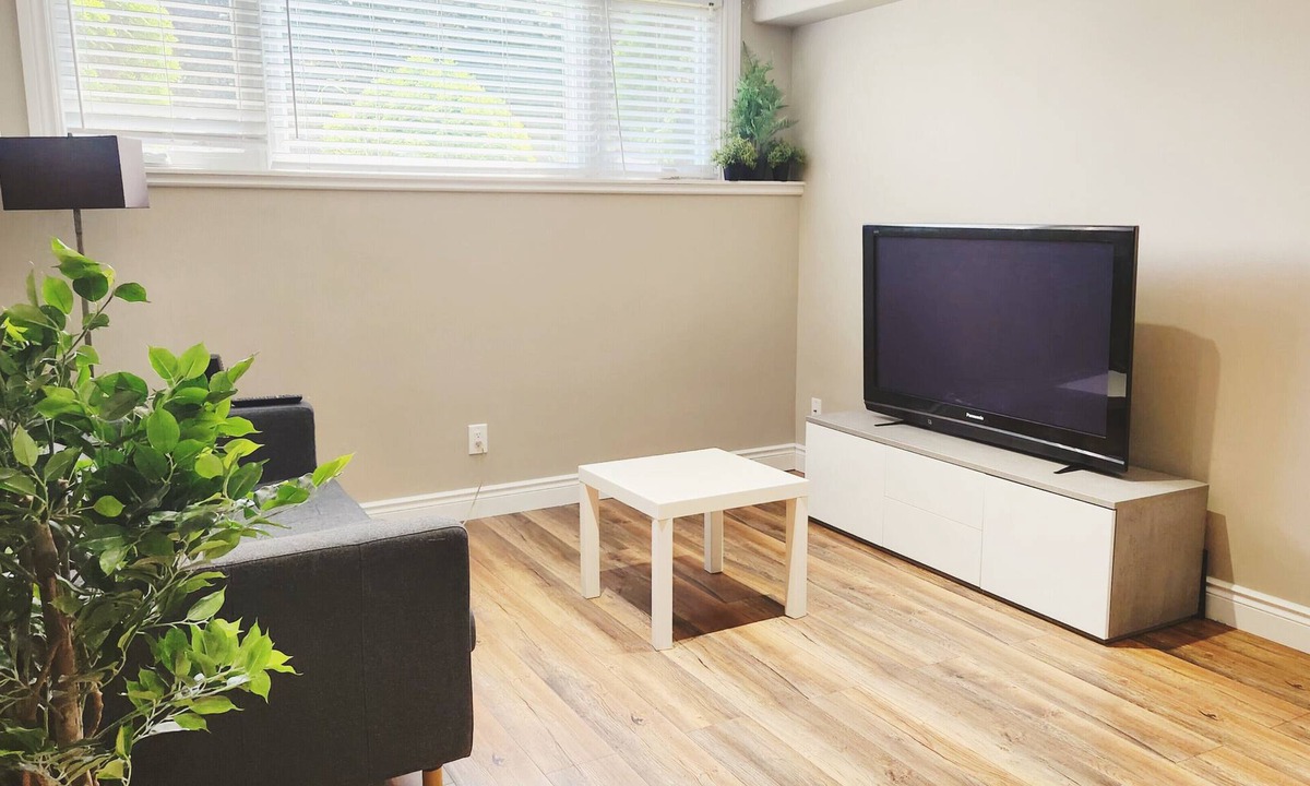 Kingston House | Comfortable Private 2bedroom with Full Kitchen