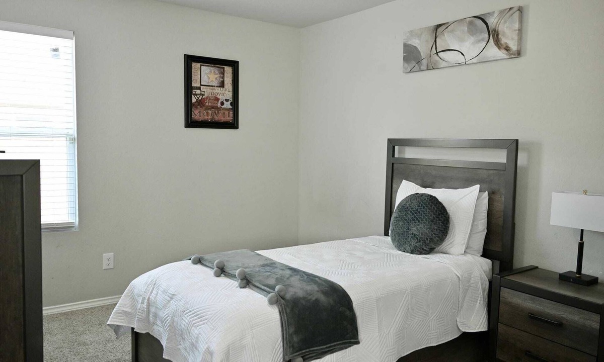 Southside House | Comfortable & Private Homen Perfect for Families & Business Travelers!
