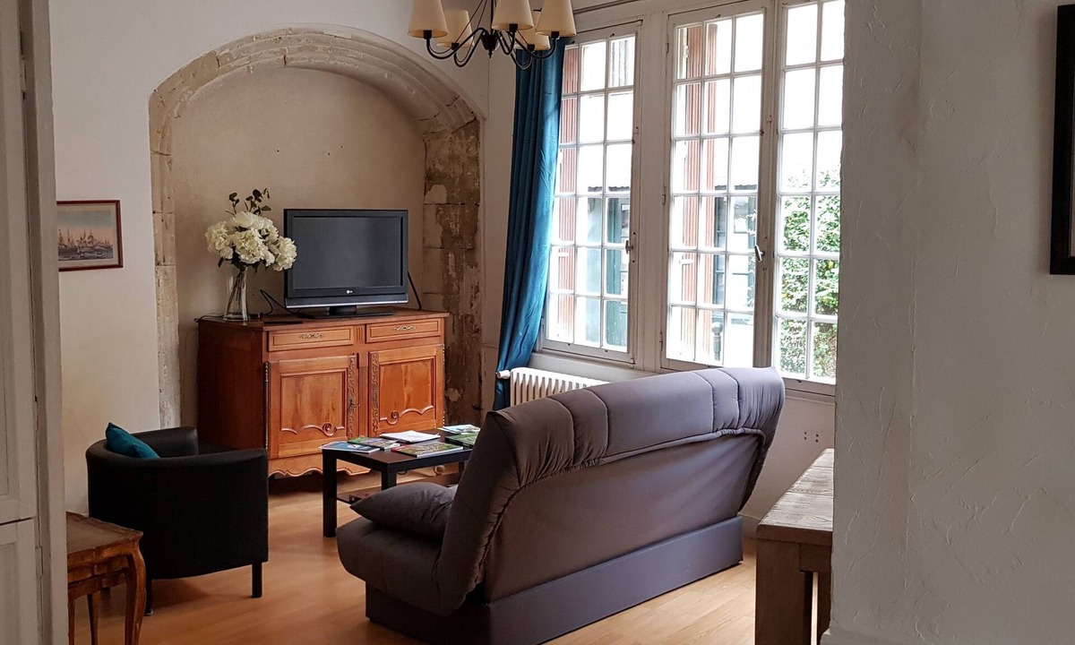 Chateau-Gontier House | Comfortable, quiet and bright central house 7pers