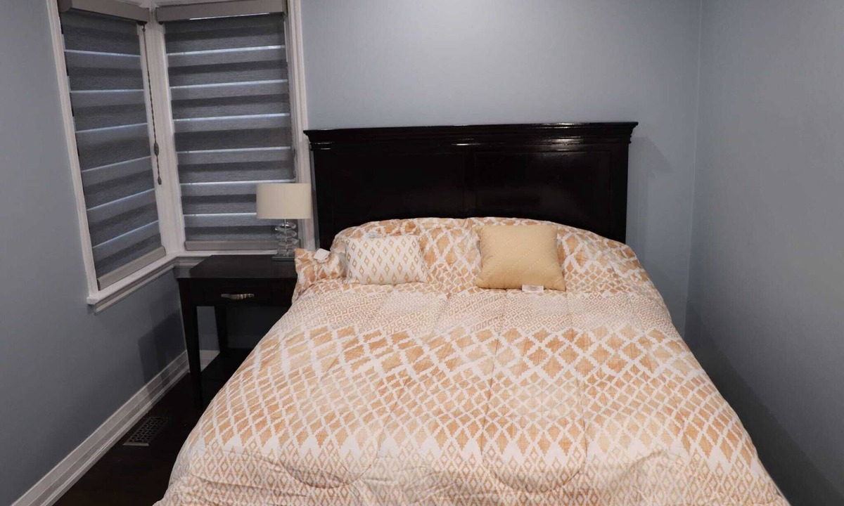 St. Catharines House | Comfortable Shared Room I 10minutes drive to Niagara falls
