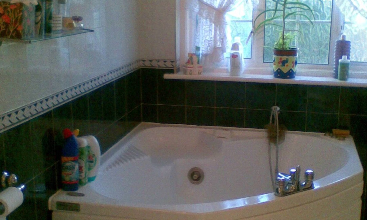 Norbury House | comfortable & spacious room