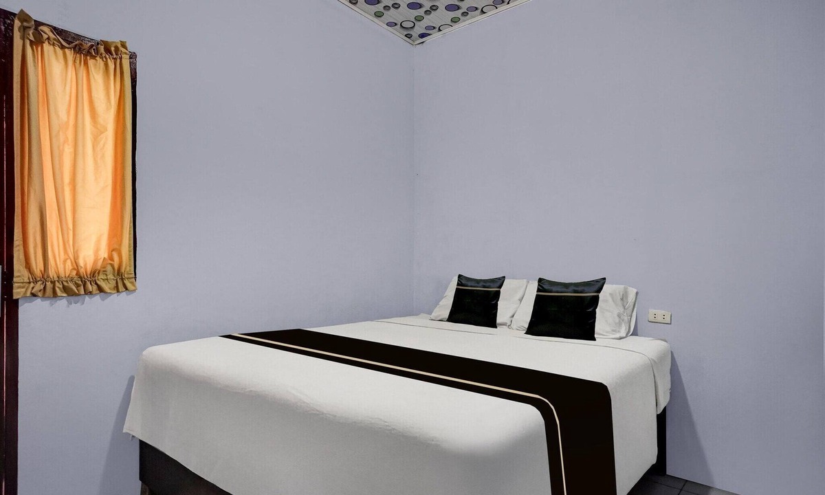 Medan House | Comfortable Standard DBL Near Ring Road City Walks