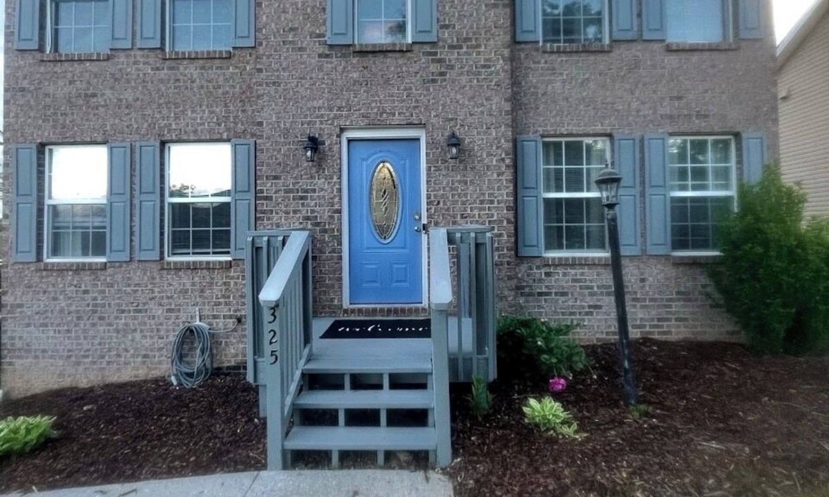 Christiansburg House | Comfortable stay for your family and friends.