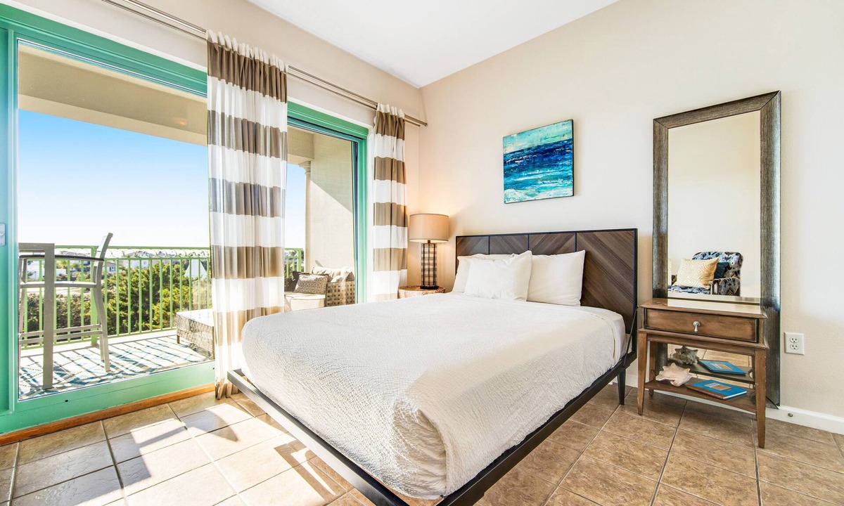 Rosemary Beach Apartment | Comfortable studio w/shared outdoor pool, hot tub, BBQ area, and pool views