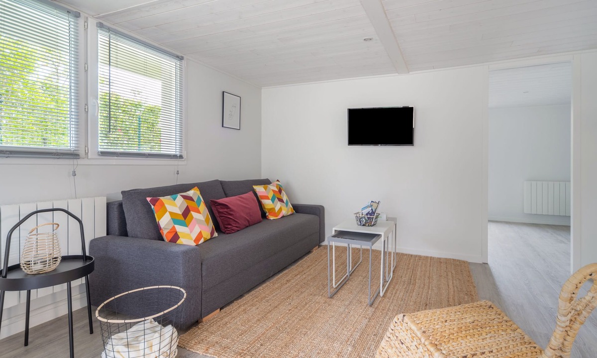 Cigogne Roseraie Apartment | Comfortable T2 in quiet St Marceau neighborhood