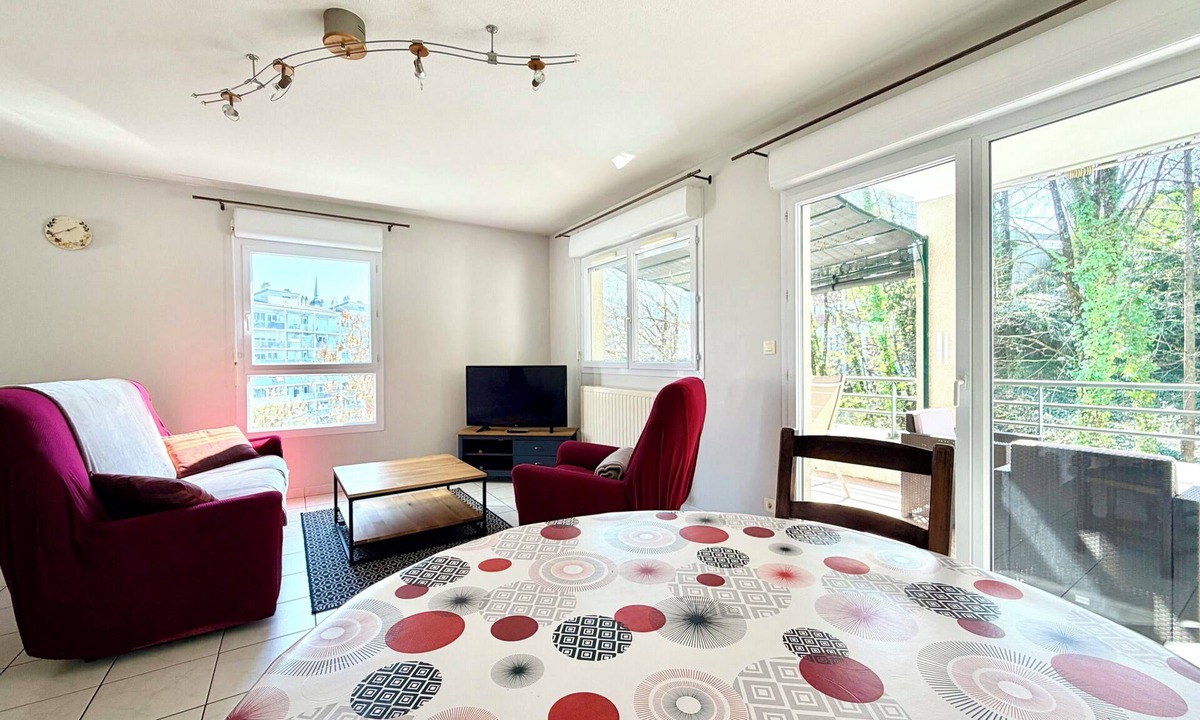 Chambery Apartment | Comfortable T3 at the foot of the Castle of Chambéry!