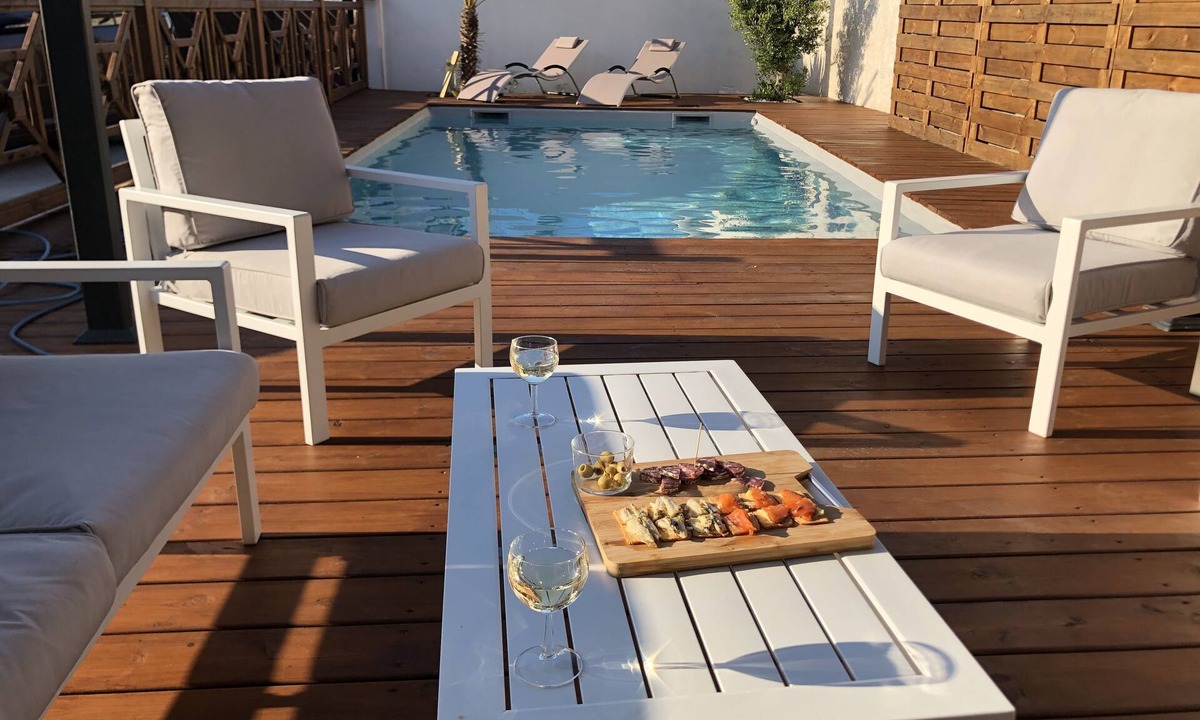 Gujan-Mestras House | Comfortable villa * for 6 with swimming pool at walking distance from the sea