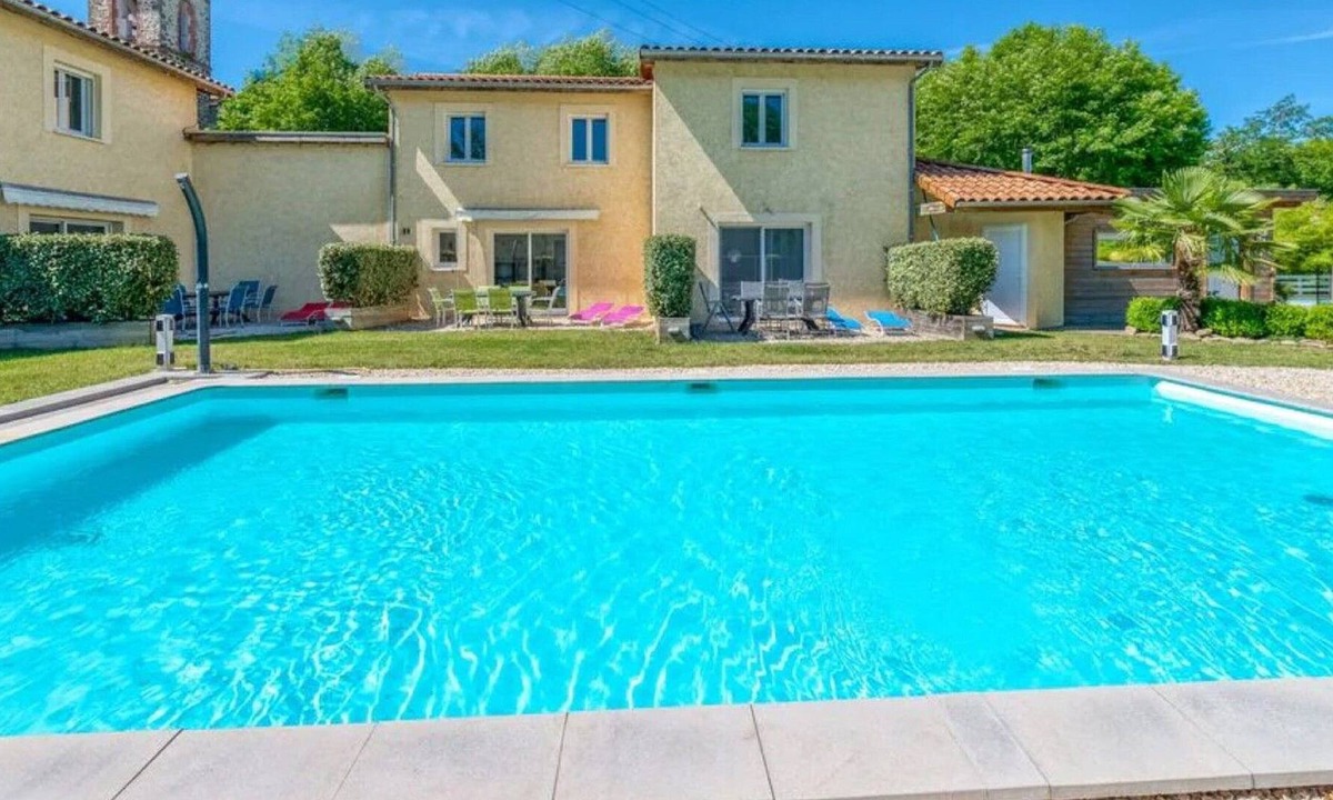 Gagnieres House | Comfortable villa with shared pool on a private domain