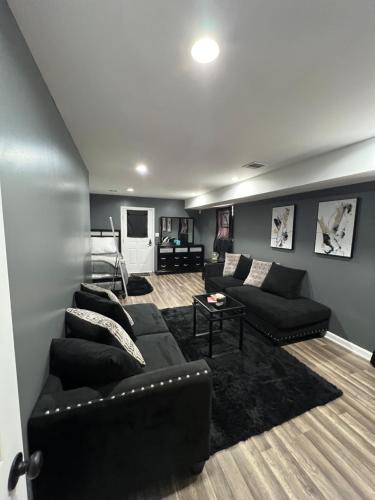 Orange Apartment | Comfortstayrus