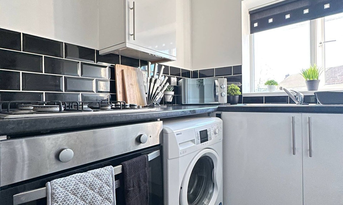 St Helens Apartment | Comfy 1 Bedroom Apartment