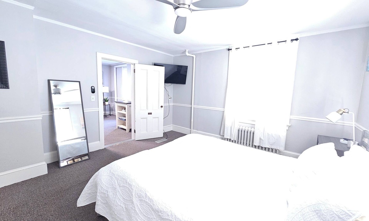 Historic Hill Apartment | Comfy 1 Bedroom near downtown