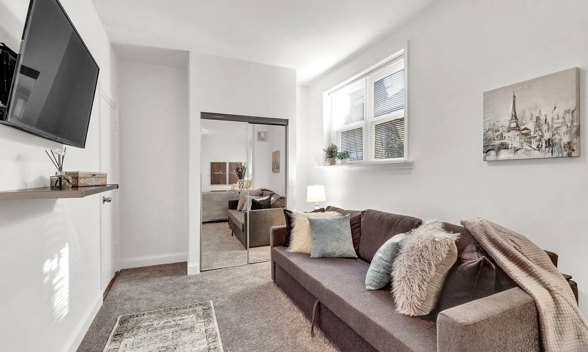 Germantown Apartment | Comfy 1BR in East Germantown