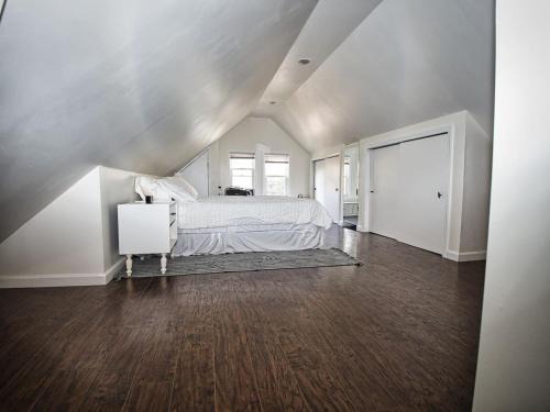 Ridgefield Park Apartment | Comfy 3rd Floor Studio Near NYC