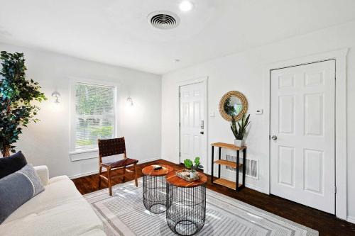 Fort Worth House | Comfy and Modern Holiday Lofts in FW