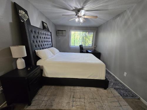 West Bloomington House | Comfy And Quiet Corner