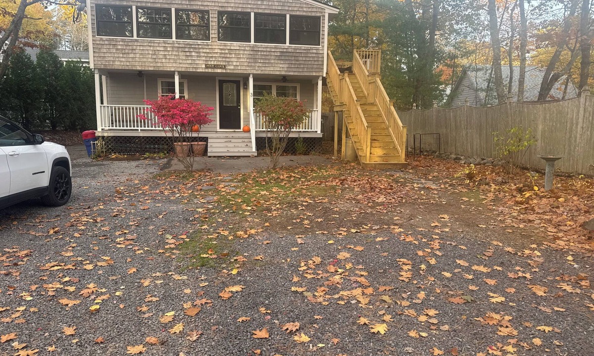 Cape Neddick Apartment | Comfy Beach Cottage