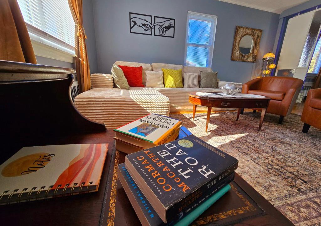 West Roxbury Apartment | Comfy & Chic Apartment for 2026 World Cup FREE PARKING