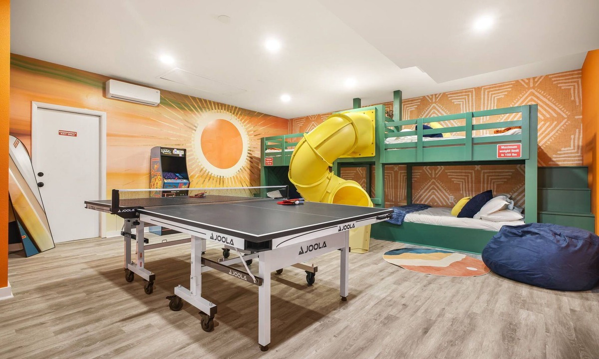 Woodlands of Camino Real House | Comfy Coyote HotTub MiniGolf Pool GameRoom