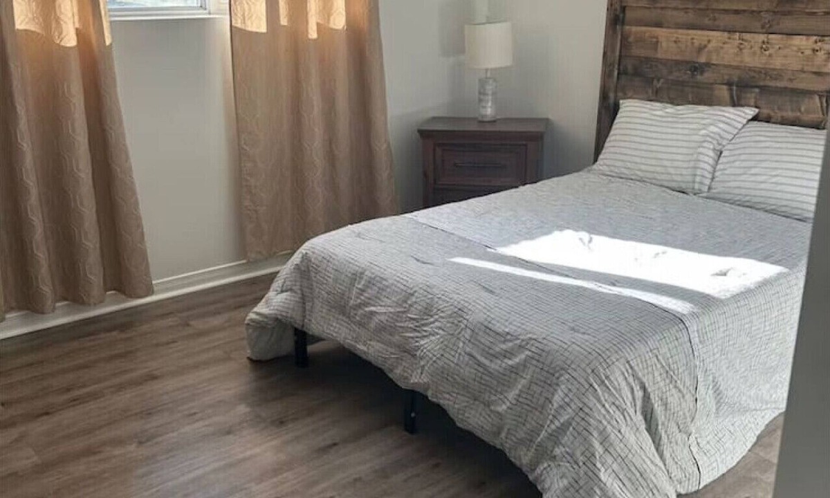 Longlac Apartment | Comfy cozy 3 bedroom apartment