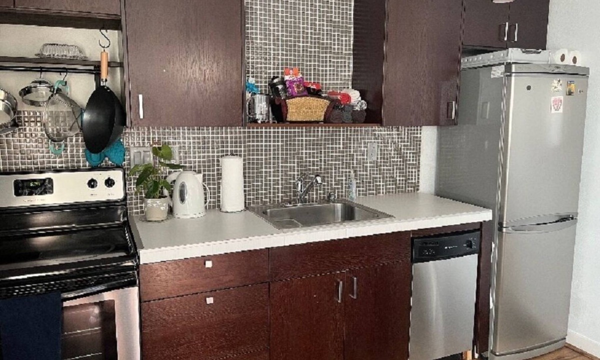 Gatewood Condo | Comfy Cute West Seattle Condo