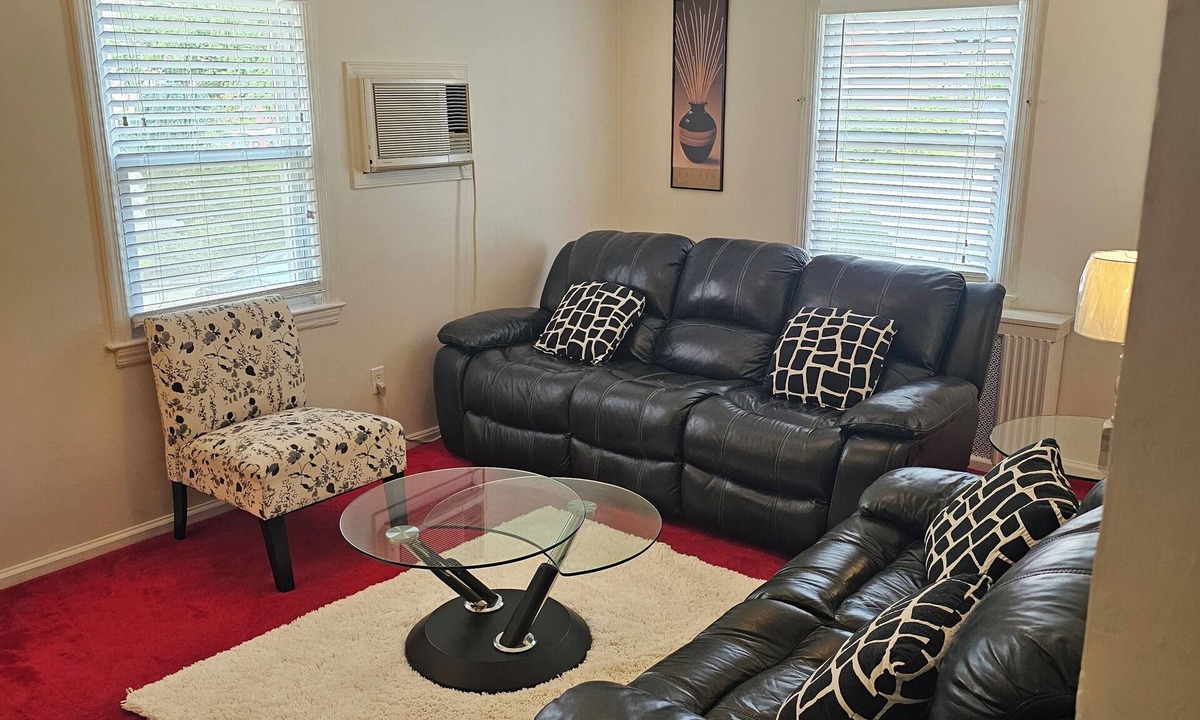 Elmont House | Comfy Getaway