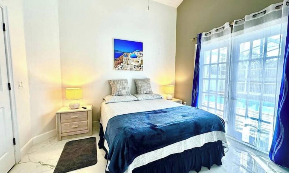 Eagle Pointe South Apartment | Comfy Home Near Theme Parks