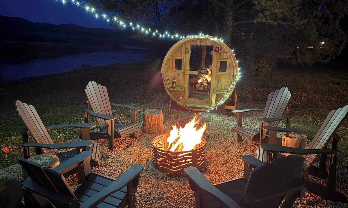 Buena Vista House | Comfy Home on the Arkansas River, Private Fishing, Barrel Sauna, and Fire Pit