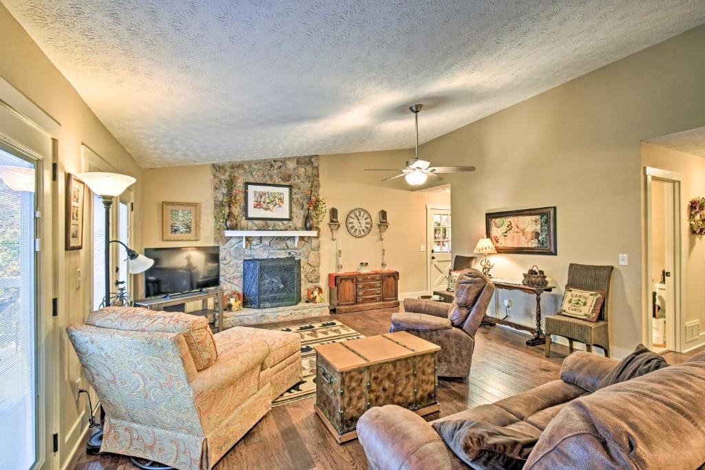 Tate House | Comfy Jasper Getaway with Community Amenities!