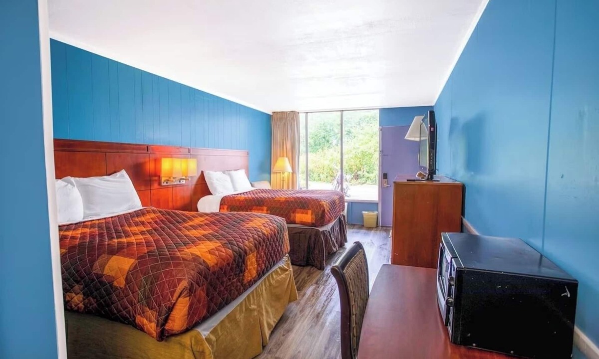 Kernersville Hotel | Comfy Room Close to Kernersville’s Best Attractions and Parks