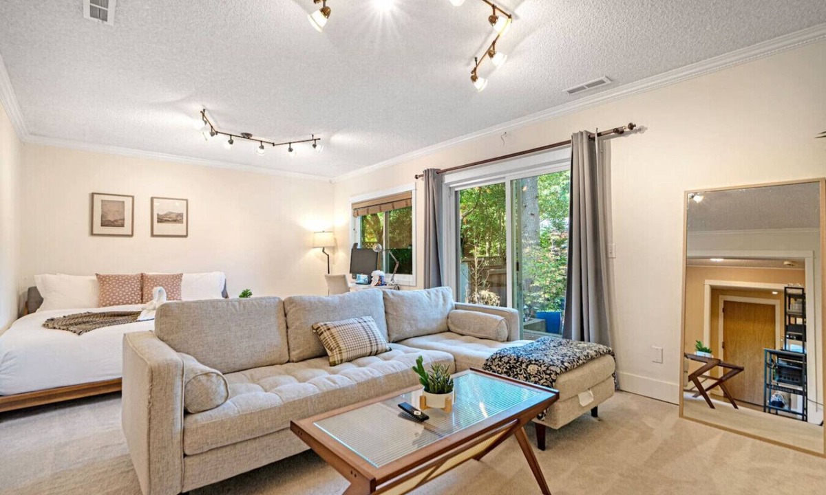 Mountlake Terrace House | Comfy & Spacious 4BR/3BA | @Mountlake Terrace