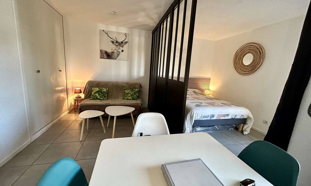 Saint-Cyprien Plage Apartment | Comfy studio 4 pers steps from port with terrace